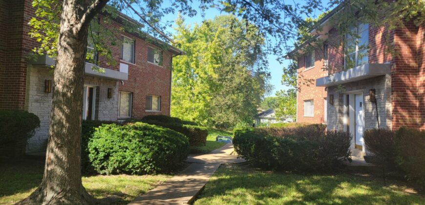 Lark Apartments South County, St. Louis